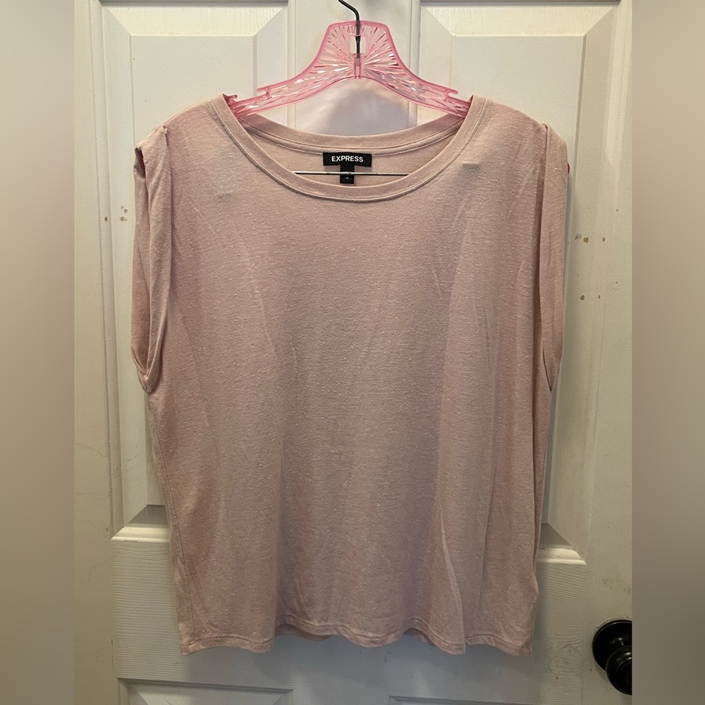 VGUC Express Women’s Capped Sleeve Top in Pink - Sz Medium